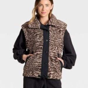 JoyLab high pile vest animal print NWT b